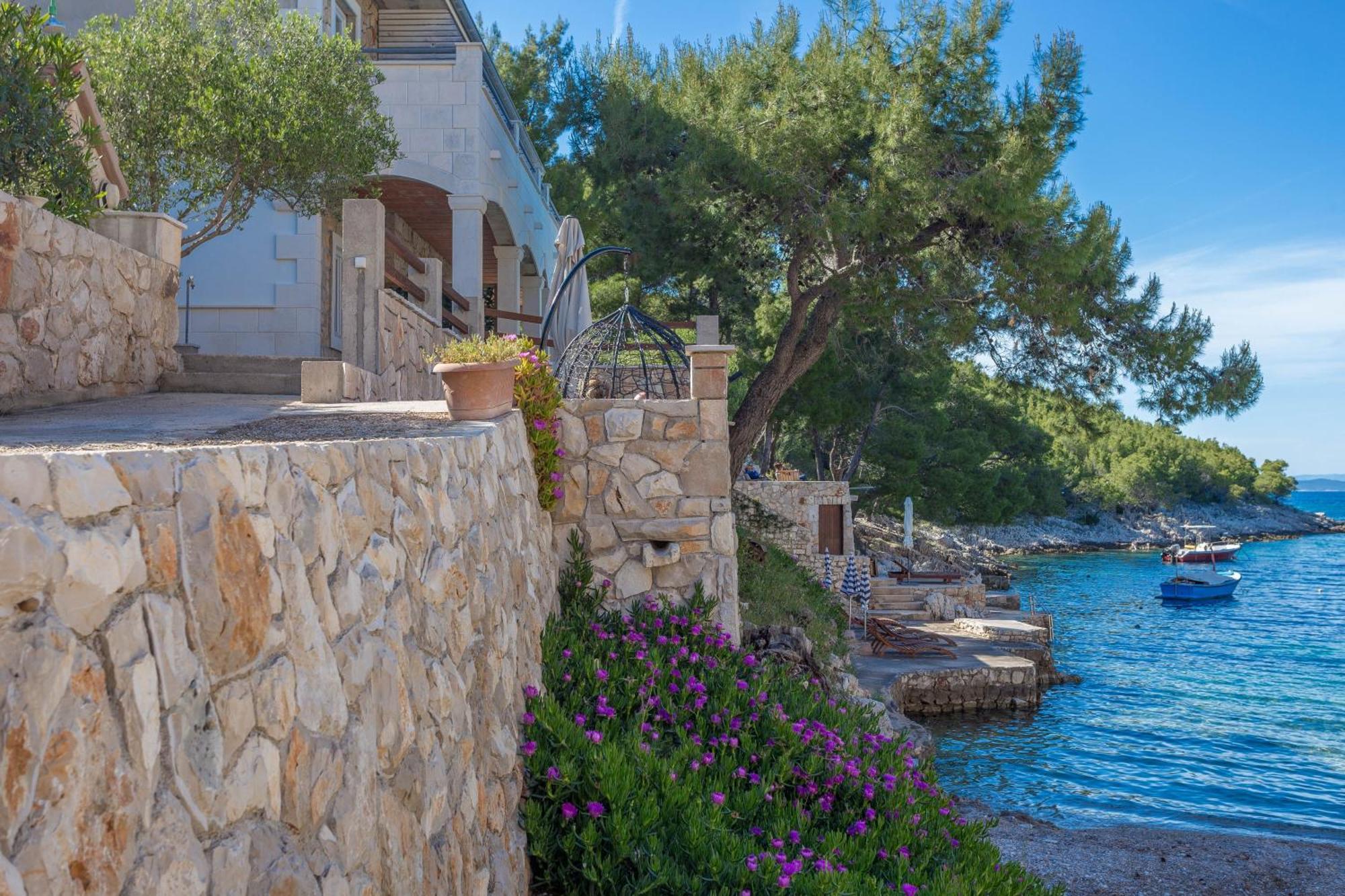 Apartments By The Sea Cove Zastupac, Hvar - 8761 Hvar Town Esterno foto
